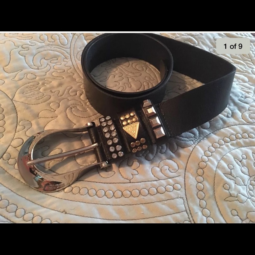 Women’s black leather belt